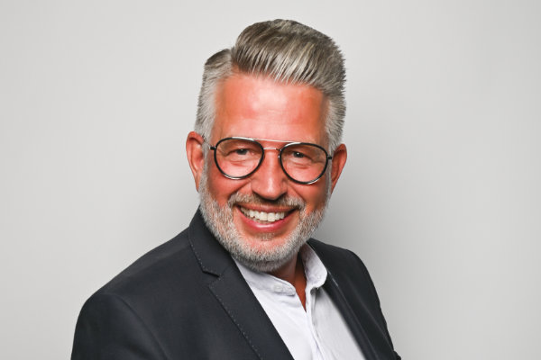 VOLKER HASEL